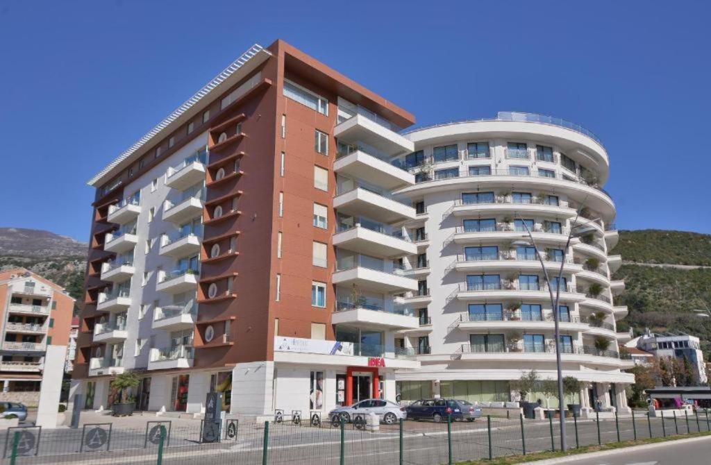 Red Lux Apartment Budva Ngoại thất bức ảnh