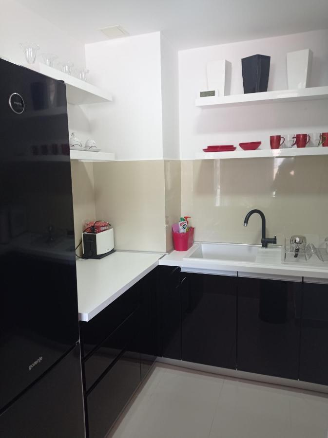 Red Lux Apartment Budva Ngoại thất bức ảnh