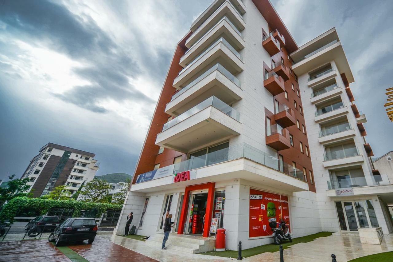 Red Lux Apartment Budva Ngoại thất bức ảnh